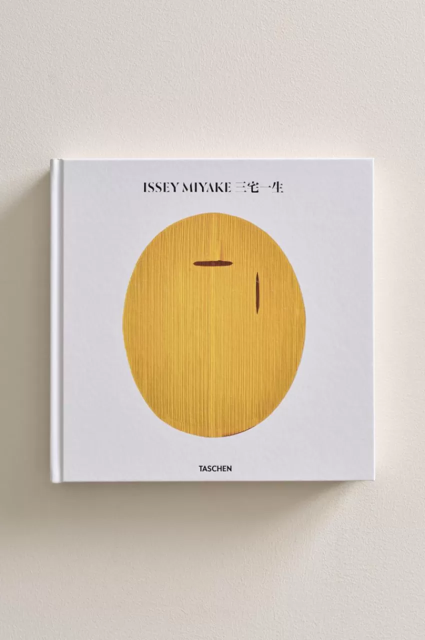 Prydnadssaker*Jotex MIYAKE,2nd EDITION Coffee Table Bok Yellow